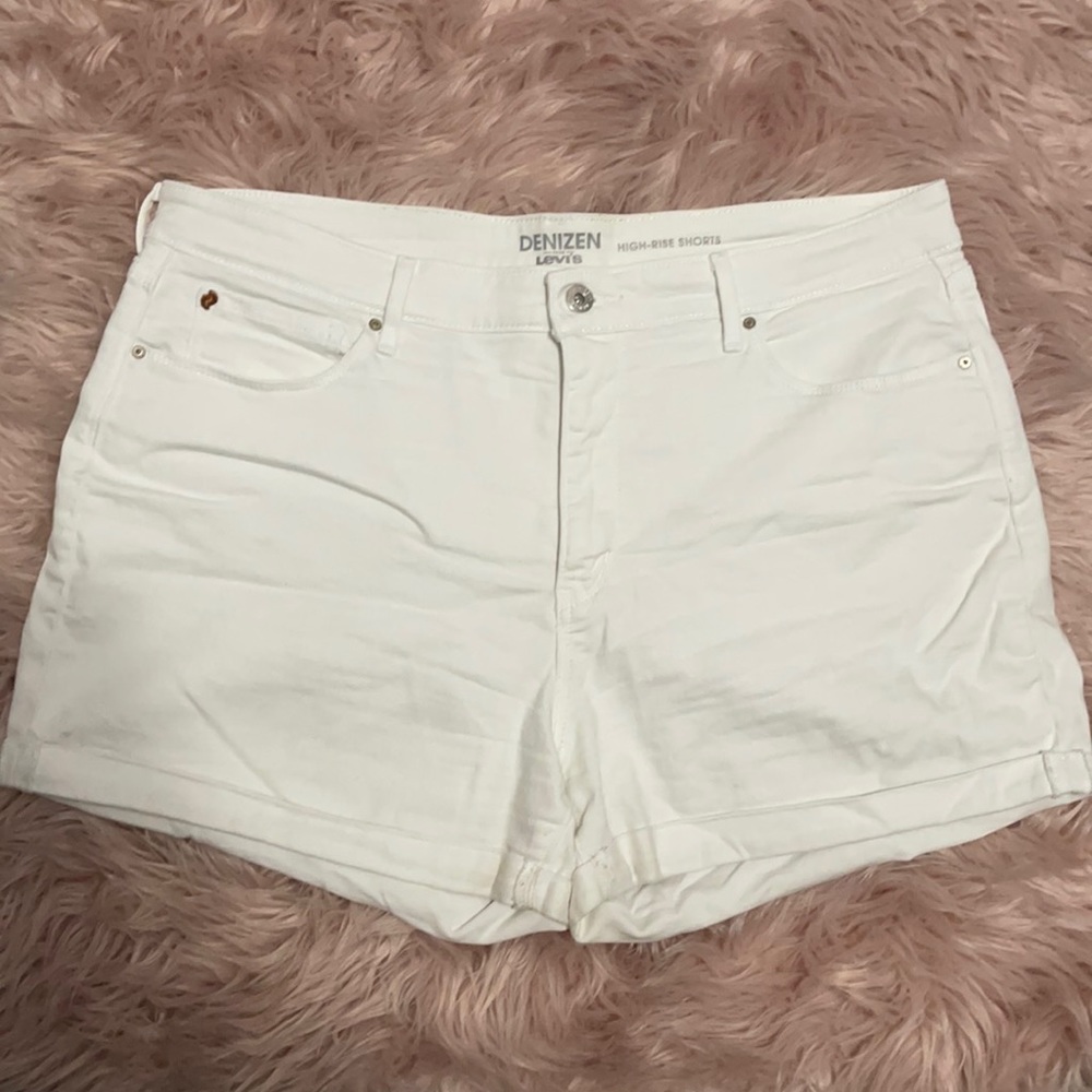 🔆4/$15🔆 Women’s white denim shorts